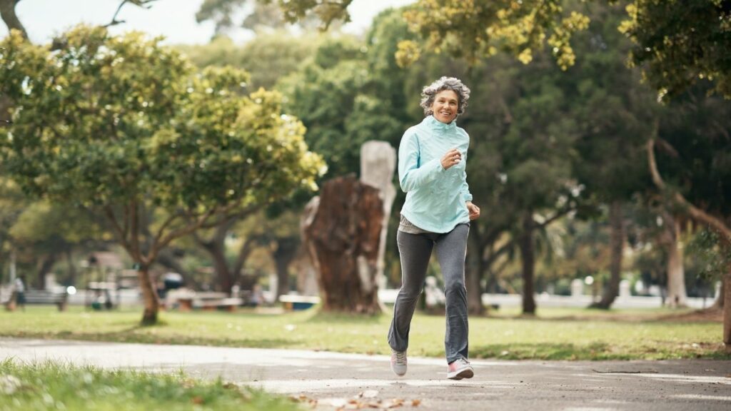 Healthy exercise habits - how to keep in shape during the day outside of class?